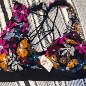 Beautiful victoria’s Secret bralette 🥰